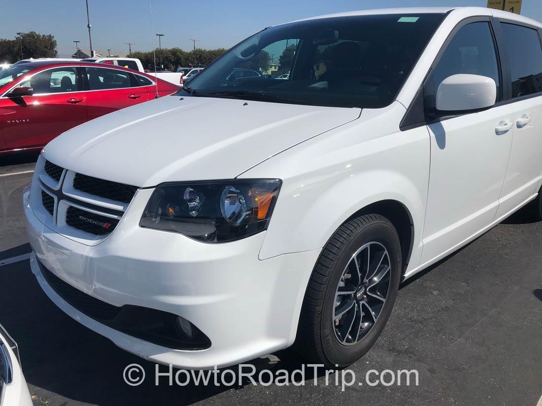 車種紹介 ミニバンクラスを徹底解説 荷物は 装備は Howtoroadtrip Com