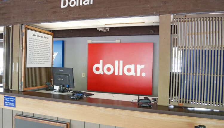 ダラー ヒロ空港 カウンター